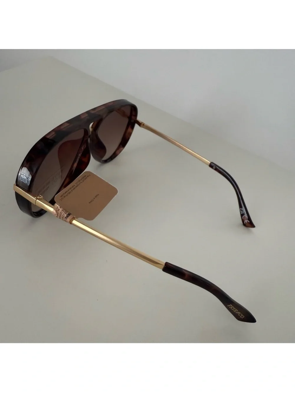 NEW Frye and Co Retro Navigator Aviator Sunglasses